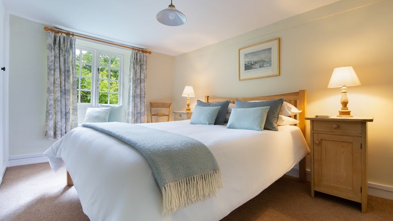 The double bedroom at Oak Cottage, Dorset